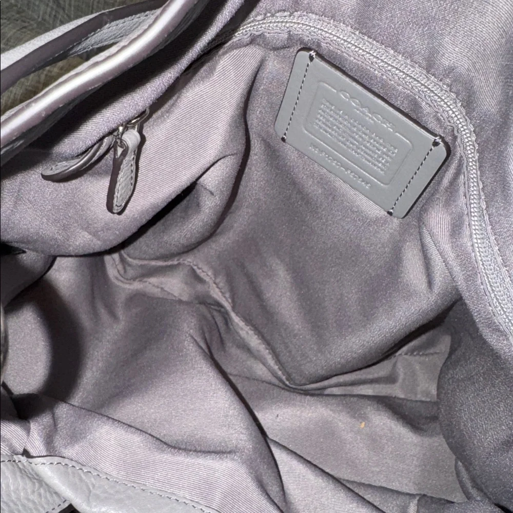 Coach Bag Lexy Gray Leather Shoulder Bag - Picture 14 of 17